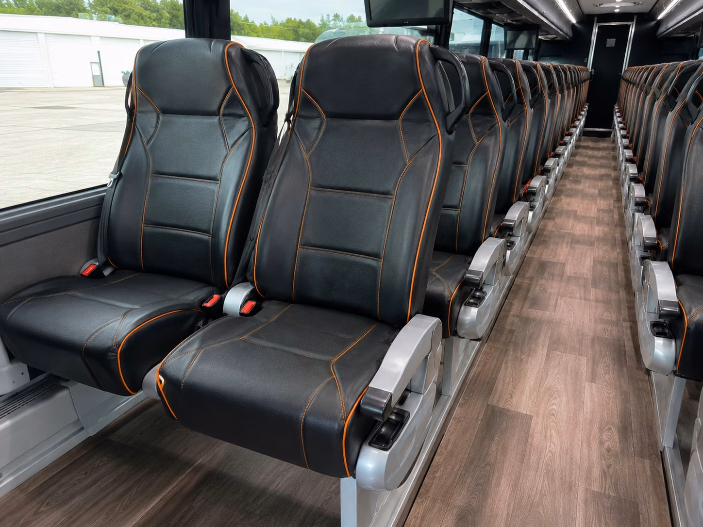 charter buses with the amenities your group needs for the long haul