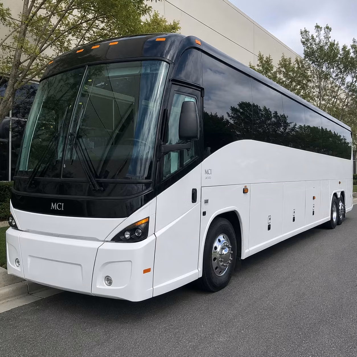 healthcare and hospital employee shuttle buses in livonia